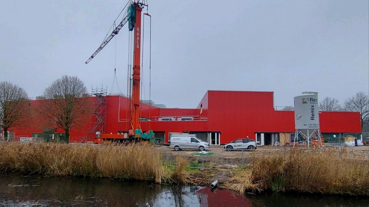 Zonne-energie op het dak van sportcomplex Het Baken