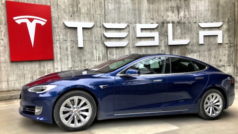 SP: Klimaatsubsidies niet naar Tesla-rijders