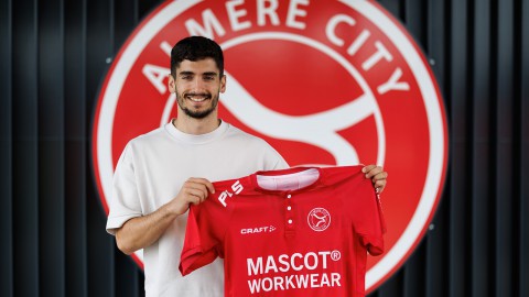 Spaanse Pascu tekent contract bij Almere City FC
