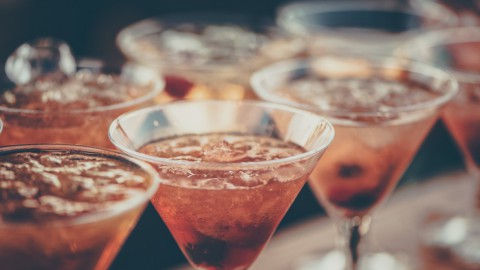 2 Cocktails om Valentijnsdag mee af te sluiten