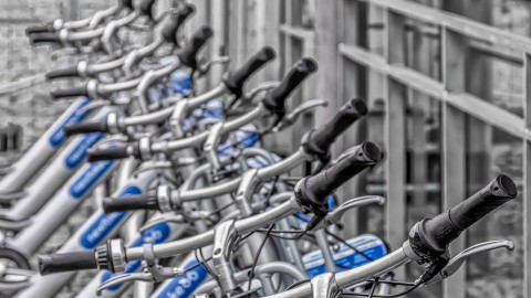 Politie vindt 22 gestolen fietsen terug in loods Ermelo