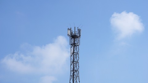 Vodafone: sabotage van zendmasten geen reden tot uitstel 5G